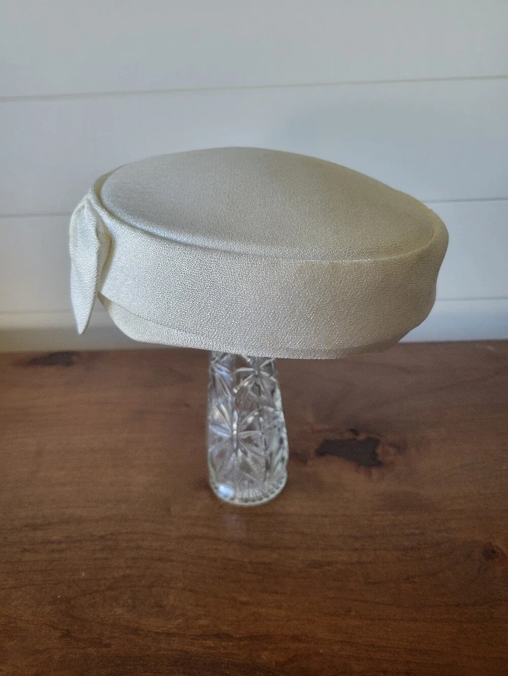 Vintage Ivory Pillbox Hat with Bow Cream Bridal Wedding Church Fascinator